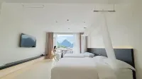 Antiliya Hotel (Yangshuo Yulong River Shili Gallery Branch)