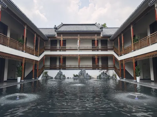 Lujiang Yefushanju Residence Resort Hotel - วิวภูเขา