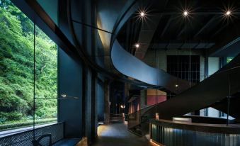 YOLO Eling Art Gallery Hotel(Erling No. 2 Factory Cultural and Creative Park Store)