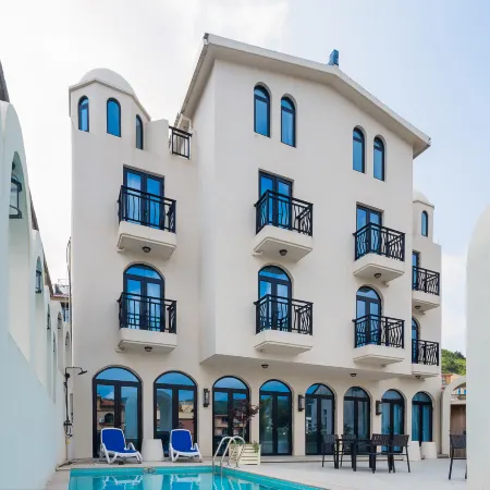 Floral Hotel·ShengSi White Island Hotel (South Long Distance Beach Shop)