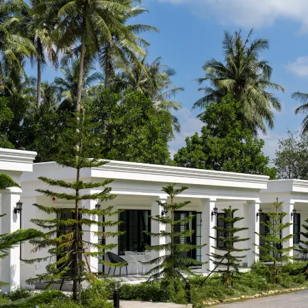 Tarn Villa Krabi