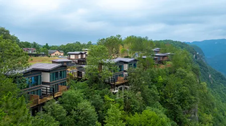 Jiuluzhai Scenic Area Wooden Villa Отели в г. Баокан