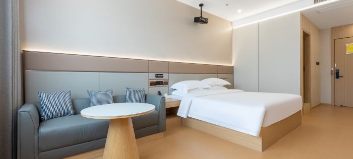 Huaq Hotel · Zhixuan (Binhai Mingshang International Shopping Plaza) 빈하이 호텔