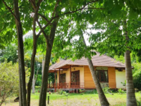 SUNRISE RESORT PHU QUOC Hotels near Ong Lang