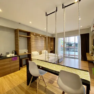 Homesuite' Home at Aeropod SOVO