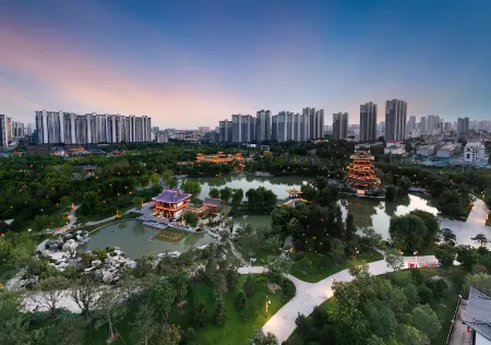 Zhongchun Yaju Hotel (Dingzhou Ancient City Wanda Plaza)
