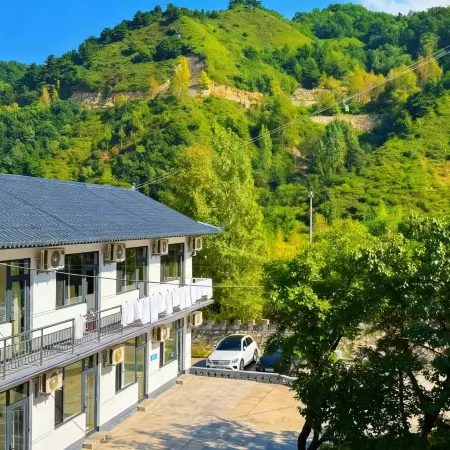 Laiyuan Ailing Farmhouse