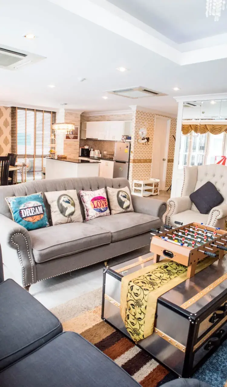E105 ห้องดูเพล๊กระเบียงติดสระ สวนน้ำ ใกล้ทะเล