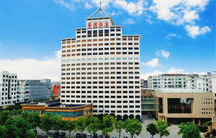 Huaqiao Hotel
