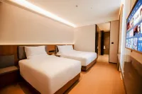 沙坡漫芸飯店（中衛鼓樓向陽步行街店） 中衛熙岸野奢露營營地附近的飯店