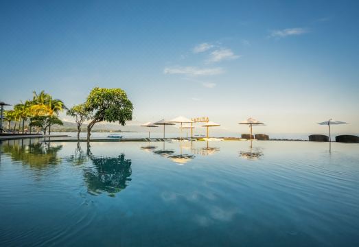 러비나 비치 클럽 & 리조트