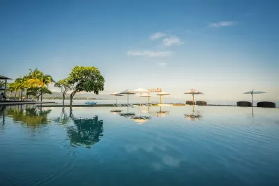 ロビナ ビーチ クラブ & リゾート ギギッ滝周辺のホテル