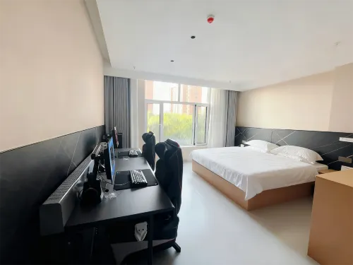 Wuzhong Guanyun E-Sports Hotel