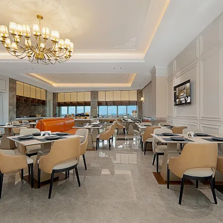 Vienna International Hotel · Yonghe Branch, Wuli Industrial Zone, Quanzhou South Railway Station