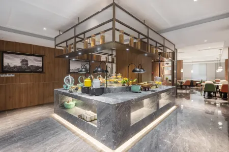 Wuhan Baishazhou Avenue Wanda Yuehua Hotel Отели рядом с достопримечательностью «Hubei University of Traditional Chinese Medicine»