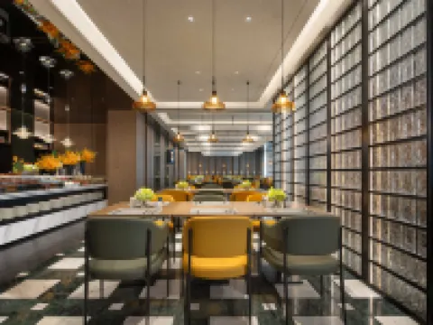 Hampton by Hilton Hami High-speed Railway Station クムル市のホテル