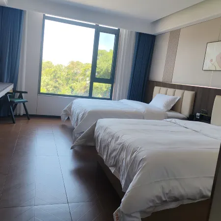 Yangxiao Shangpin Hotel (Ningxiang Huaminglou Scenic Area)