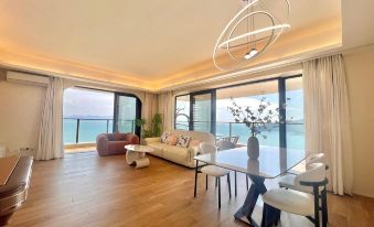 Huizhou Xiaojingwan Blue Sea Xi'an Light Luxury Seaview Apartment