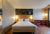 B&B HOTEL Reims Centre Erlon - Bintang 3
