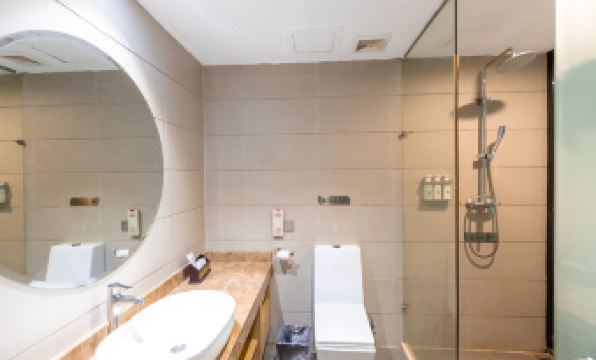 Jinyu Hotel (Shantou High-Speed Railway Station Zhujiang Food Street)