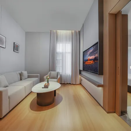 Xichang Tianyue Hotel (Qionghai 17 Degrees Torch Square)