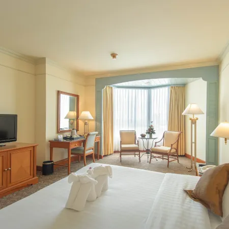 Montien Riverside Hotel Bangkok Отели рядом с достопримечательностью «Asiatique - Набережная»