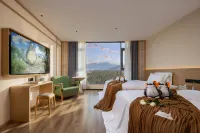 Cat's Faraway Hotel (Lingshui Nanwan Monkey Island)