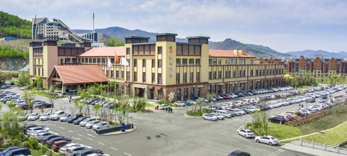 Luming Hot Spring Hotel (Wanfeng Tonghua Ski Resort) Hotels in Tonghua