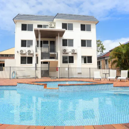 Southport Motel & Apartments Отели рядом с достопримечательностью «Саутпорт»