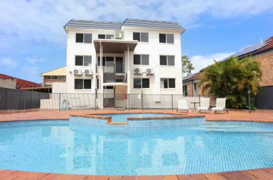 Southport Motel & Apartments