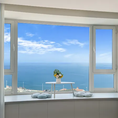 Weihai Wanghaige Seaview Apartment (Huoju 8th Street/International Bathing Beach)