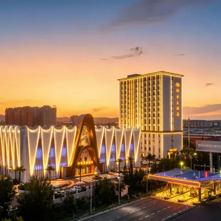 Ulanqab Yuxi Grand Hotel (Jining No.1 High School Yushuwan Campus)