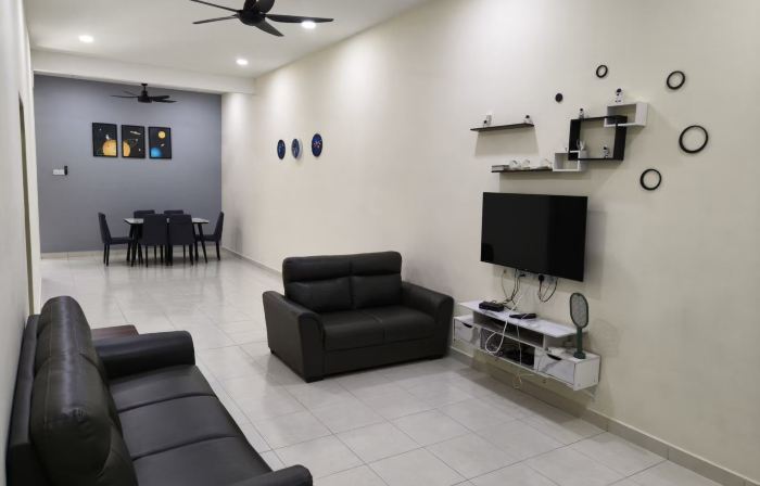 My Homestay Sitiawan Astronaut Space House 8 pax