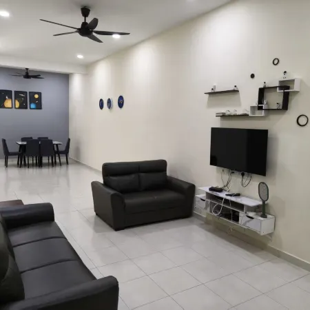 My Homestay Sitiawan Astronaut Space House 8 pax