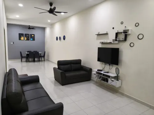 My Homestay Sitiawan Astronaut Space House 8 pax