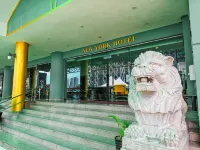 New York Hotel Hotels near Danga City Mall