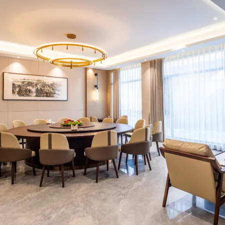 Huangpi Lianju · Lujiang Resort Hotel