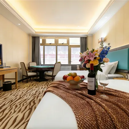 Tuwo Holiday Hotel (Qinghai Sports Center Wanda Plaza Branch)