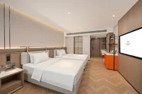 Zhaosu Licheng Hotel (Tianma International Tourism Culture Plaza Food Street Branch)