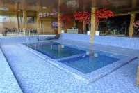 MIK Resort & Hotel - Pools