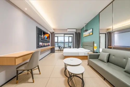 Yueshang Hotel (Xuchang College East High-speed Railway Station)