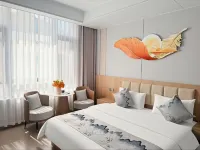 Moyunge Homestay (Sanqingshan Gangshou Cableway) - Balcony