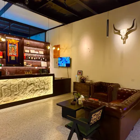Danba yunshangzangjia Resdrt Hotel