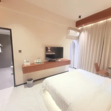 Lange Qiju Hotel