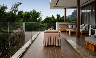 Riverside Paradise Hotel (Lijiang River Branch)