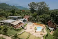Binlha Raft Resort Hotel in zona Wat Wang Yai