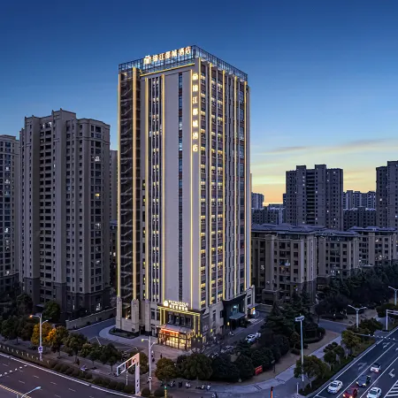 Jinjiang Metropolo Hotel (Xuzhou East High-Speed Railway Station Jinlong Lake Subway Station)