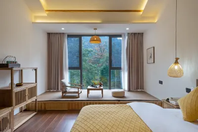 Floral Lux Hotel · Lushan Milanyinju Hotel Hotels in der Nähe von Longshou Cliff