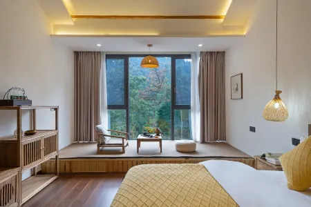 Floral Lux Hotel · Lushan Milanyinju Hotel Отели рядом с достопримечательностью «Haihuizhen»