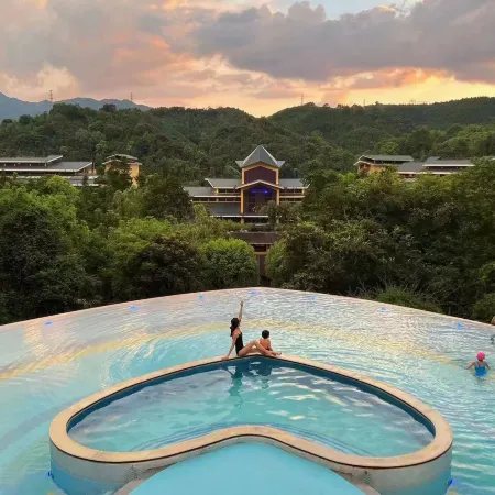 Longmen Dipai Hot Spring Resort